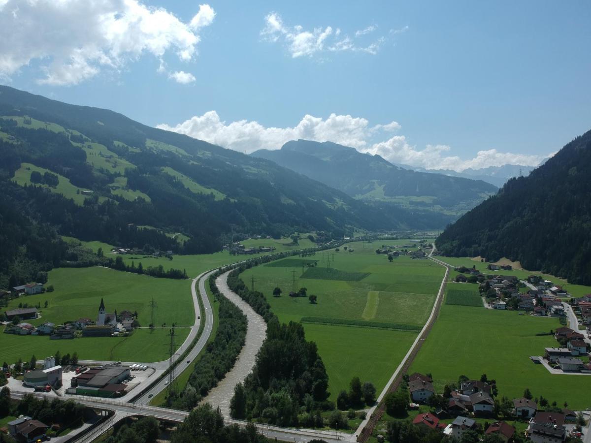 Gasthof Zum Loewen Aschau Im Zillertal Esterno foto