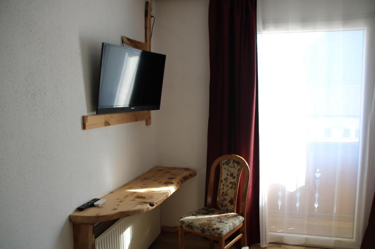 Gasthof Zum Loewen Aschau Im Zillertal Esterno foto