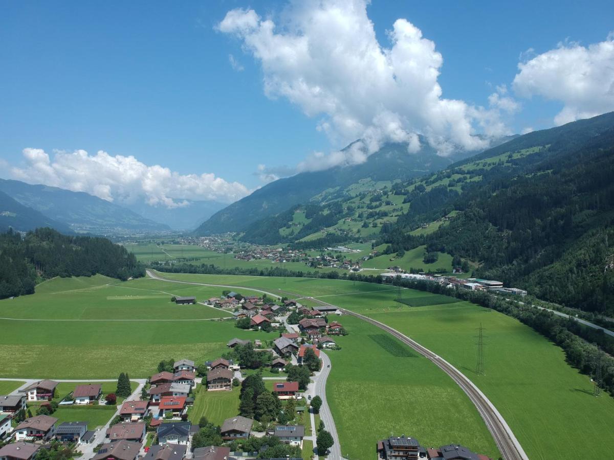 Gasthof Zum Loewen Aschau Im Zillertal Esterno foto